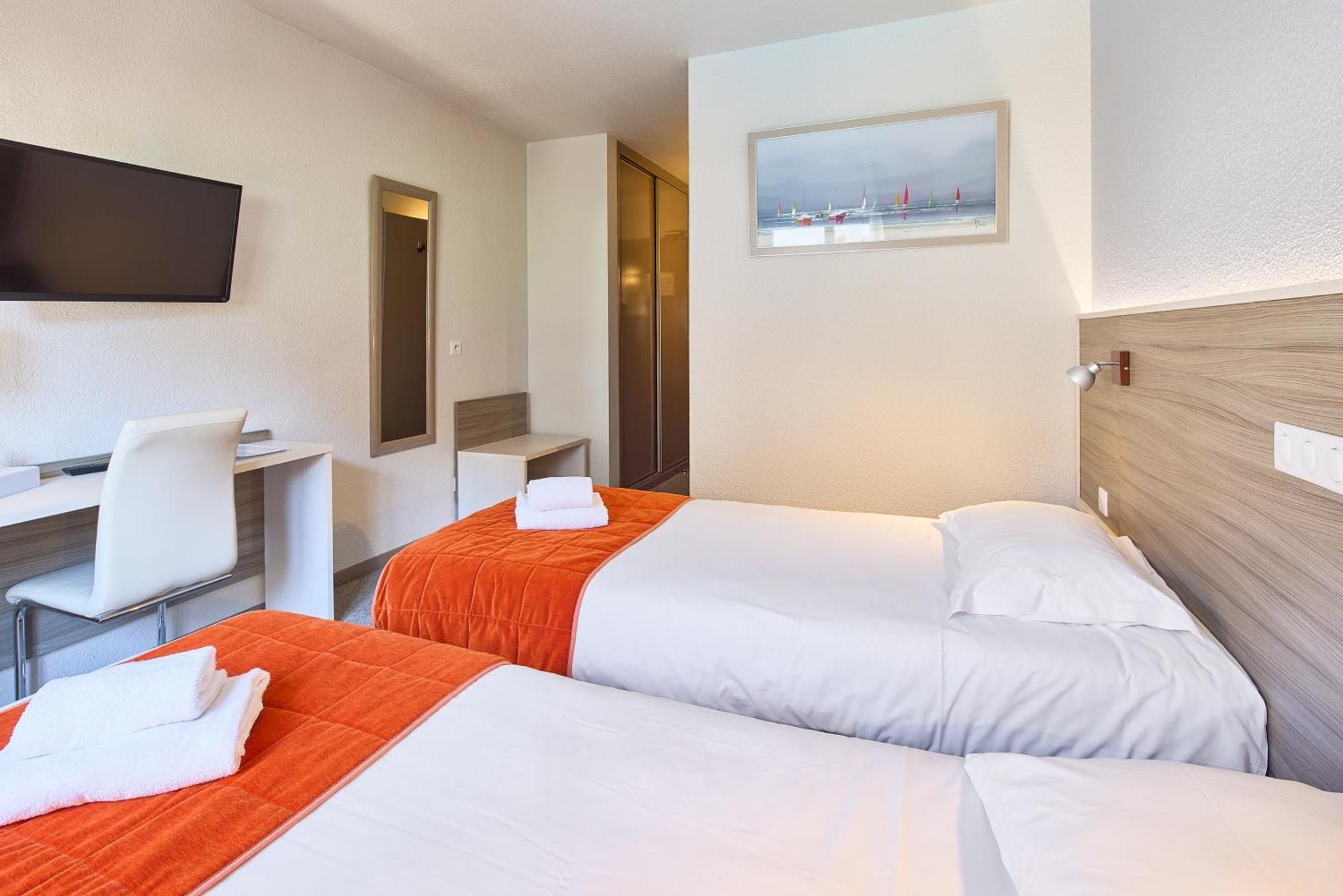 Hotel Saint Laurent Nogent-sur-Seine Exterior photo